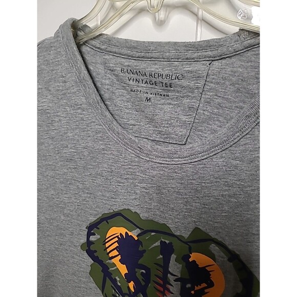 Banana Republic Vintage Tee TShirt Mens Size Medium Gray Elephant Graphic Cotton - Picture 4 of 8